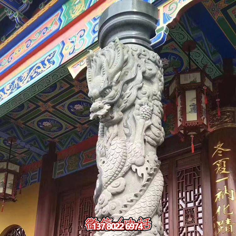 精美仿古園林，花崗巖石龍盤柱點綴