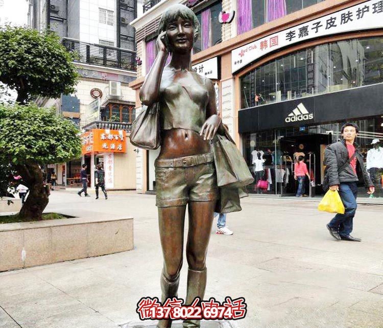 精美銅雕女孩雕塑——帶你暢游街頭，體驗夢幻快樂時光