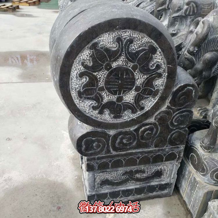 精美青石浮雕抱鼓石雕塑，點綴門口庭院